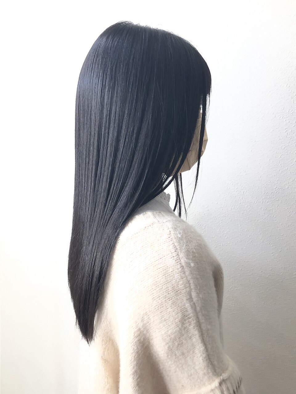 縮毛矯正 サラサラストレートロング 横顔 DiMPlE 越谷