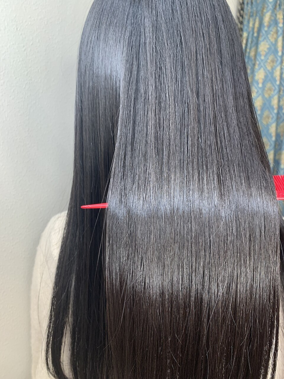 縮毛矯正 黒髪ロングストレート クローズアップ DiMPlE 越谷