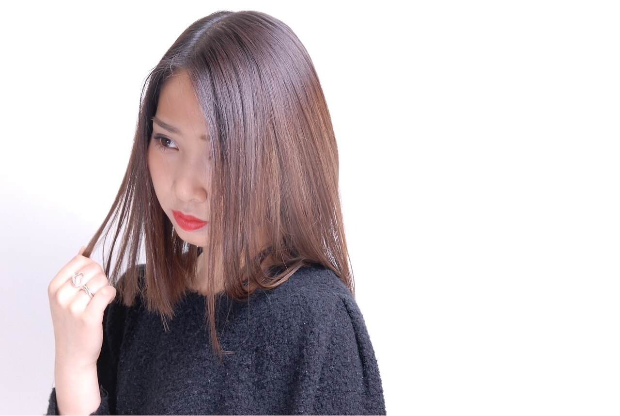 縮毛矯正 ストレートロング 横顔 DiMPlE 越谷