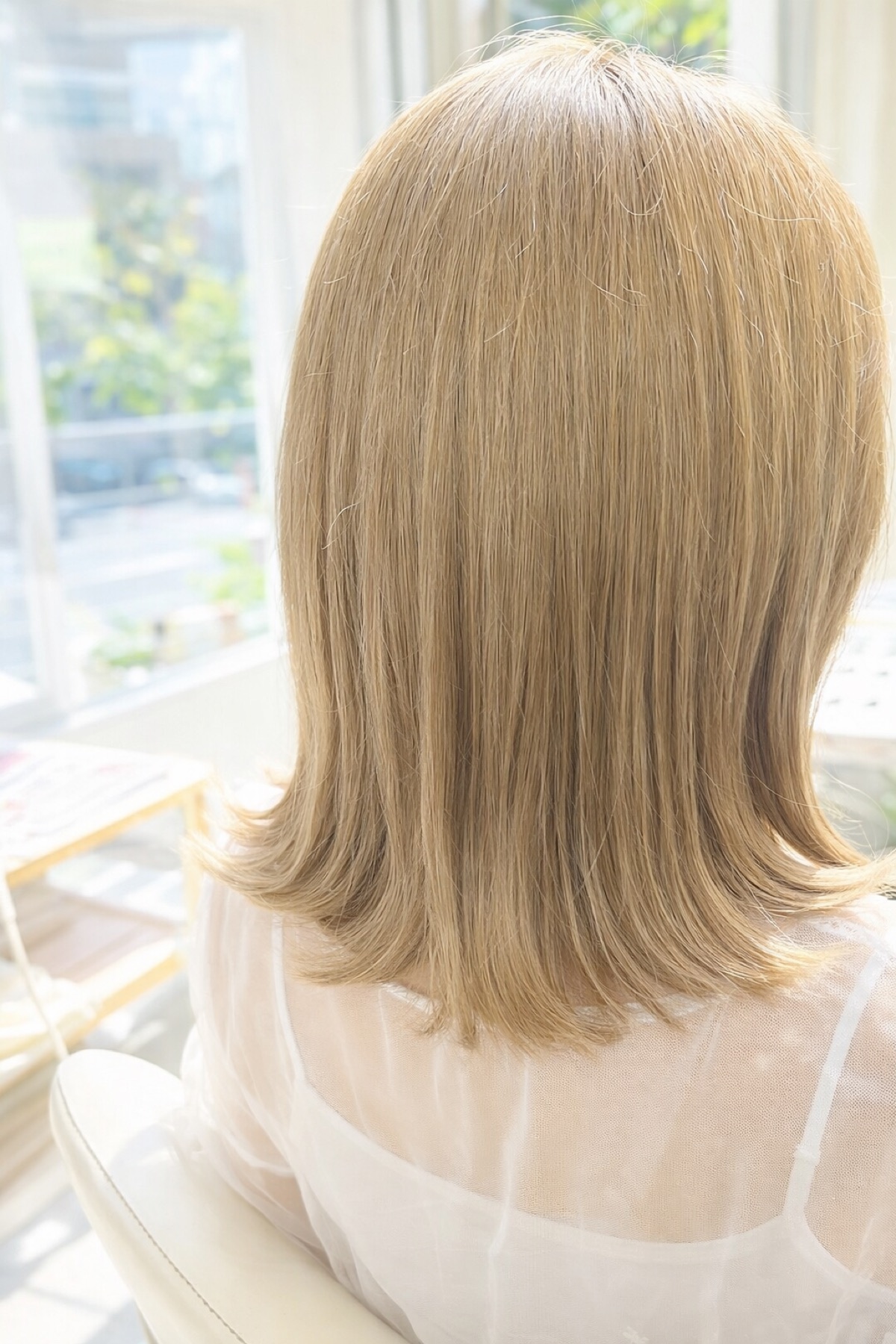 ミルクティーベージュ ハイトーン ミディアム DiMPlE 越谷