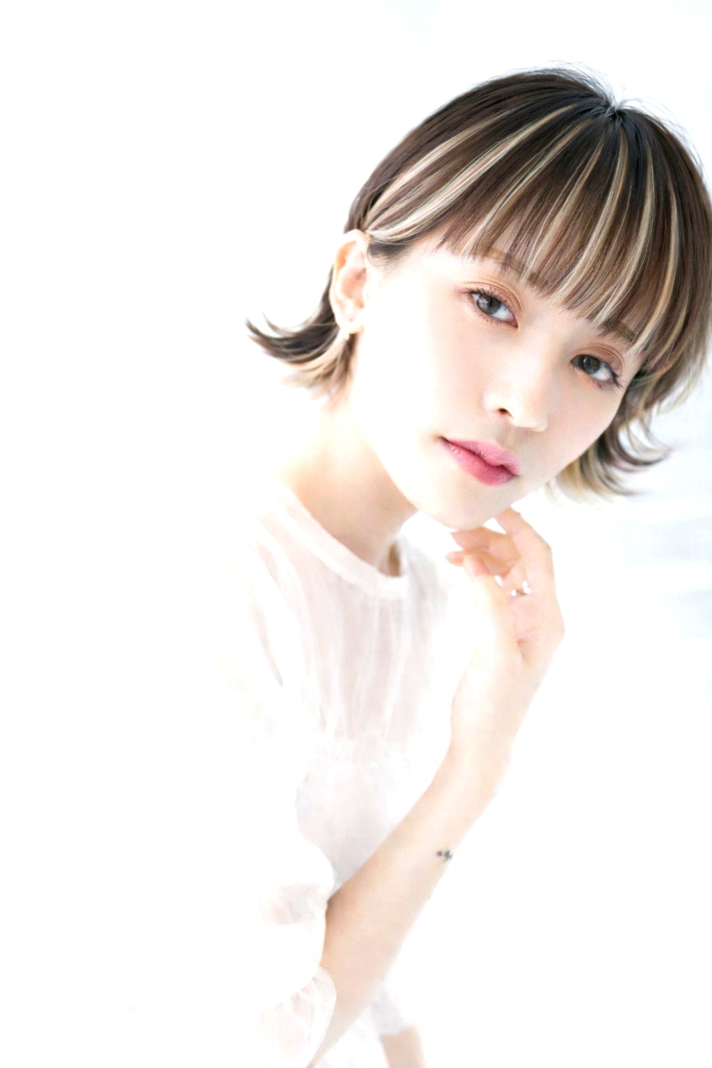 ショートボブ インナーカラー 遊び心 DiMPlE 越谷