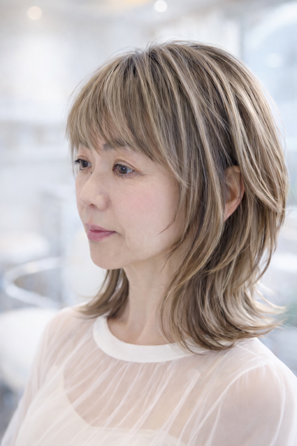 ベージュハイライト 大人女性 白髪ぼかし
